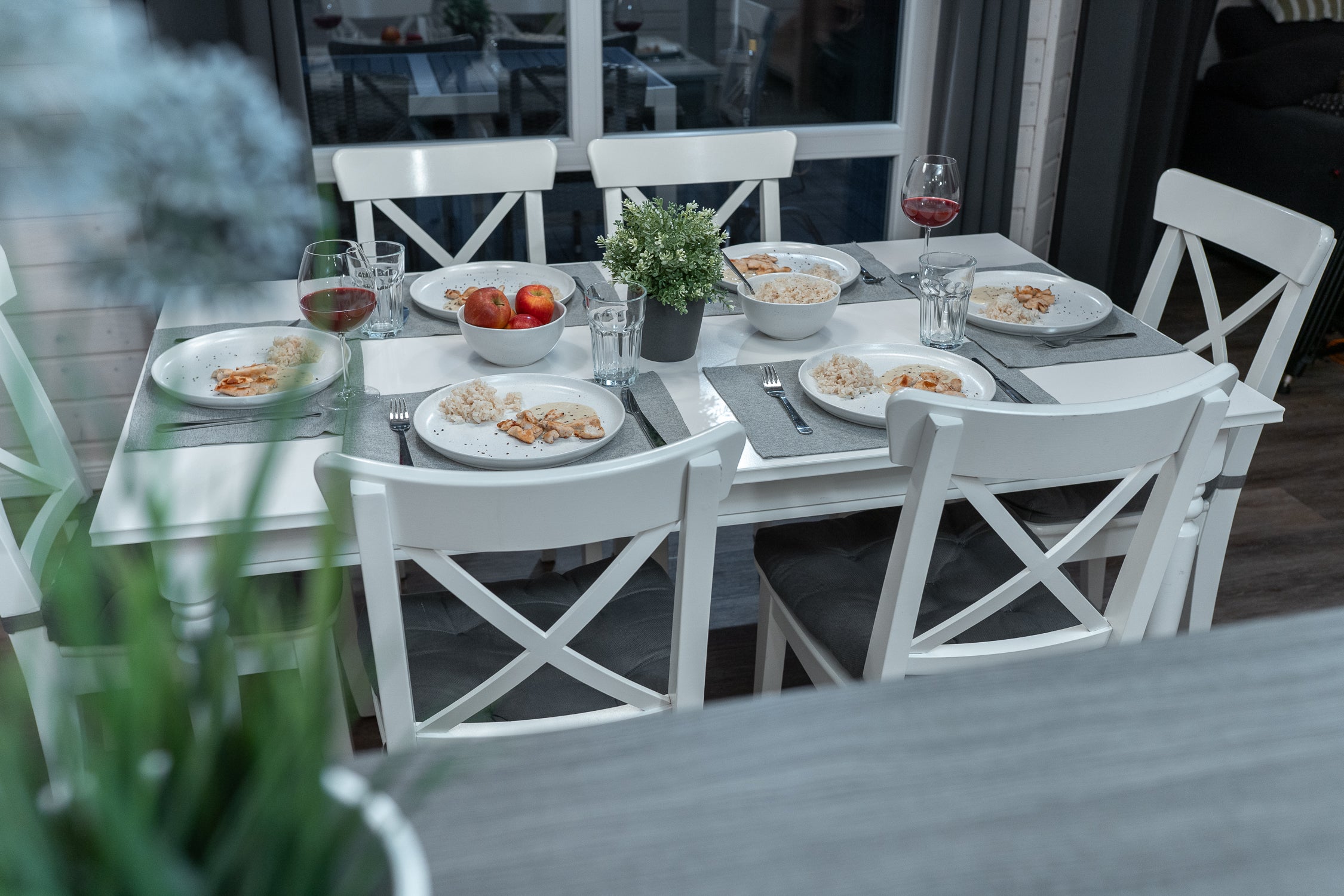 Nordisches Design skandinavisches geschirr, Geschirrset weiß matt, für 6 Personen, 18-tlg, mit organischen Formen, Portugiesisches Geschirr nachhaltig hergestellt in Portugal