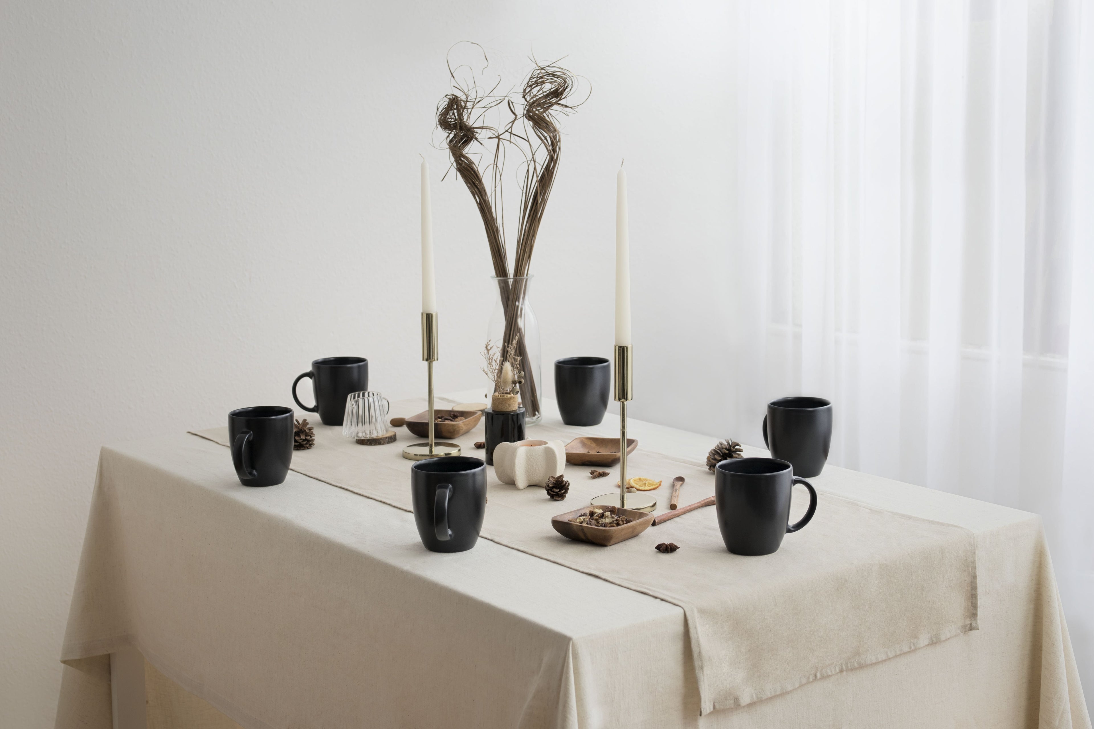 MIDNATT – Nordisches Steingut-Tassenset · 380 ml · 6-teilig · Schwarz Matt