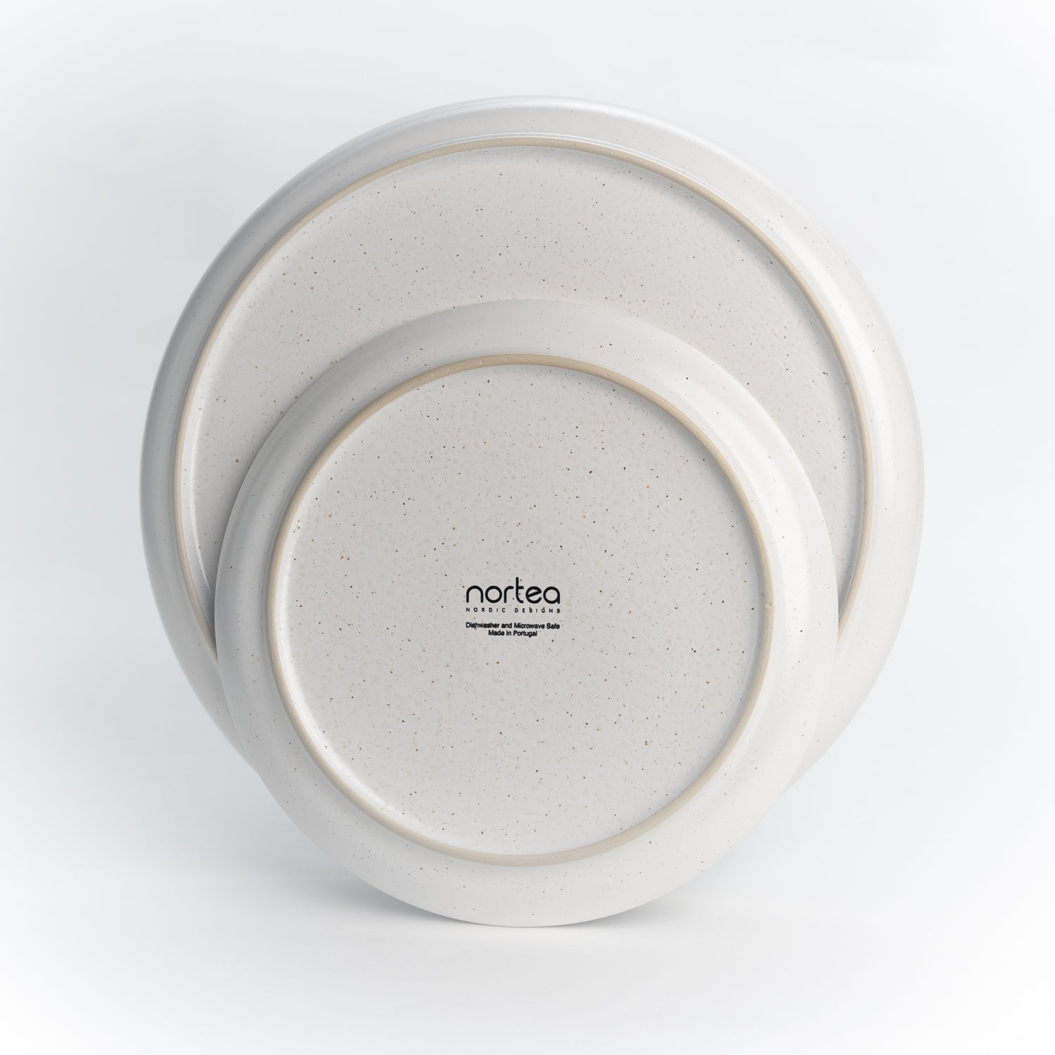 Nortea - Nordisches Design Geschirrset weiß matt, für 6 Personen, 18-tlg, mit organischen Formen, nachhaltig hergestellt in Portugal
modernes Skandinavisches geschirr