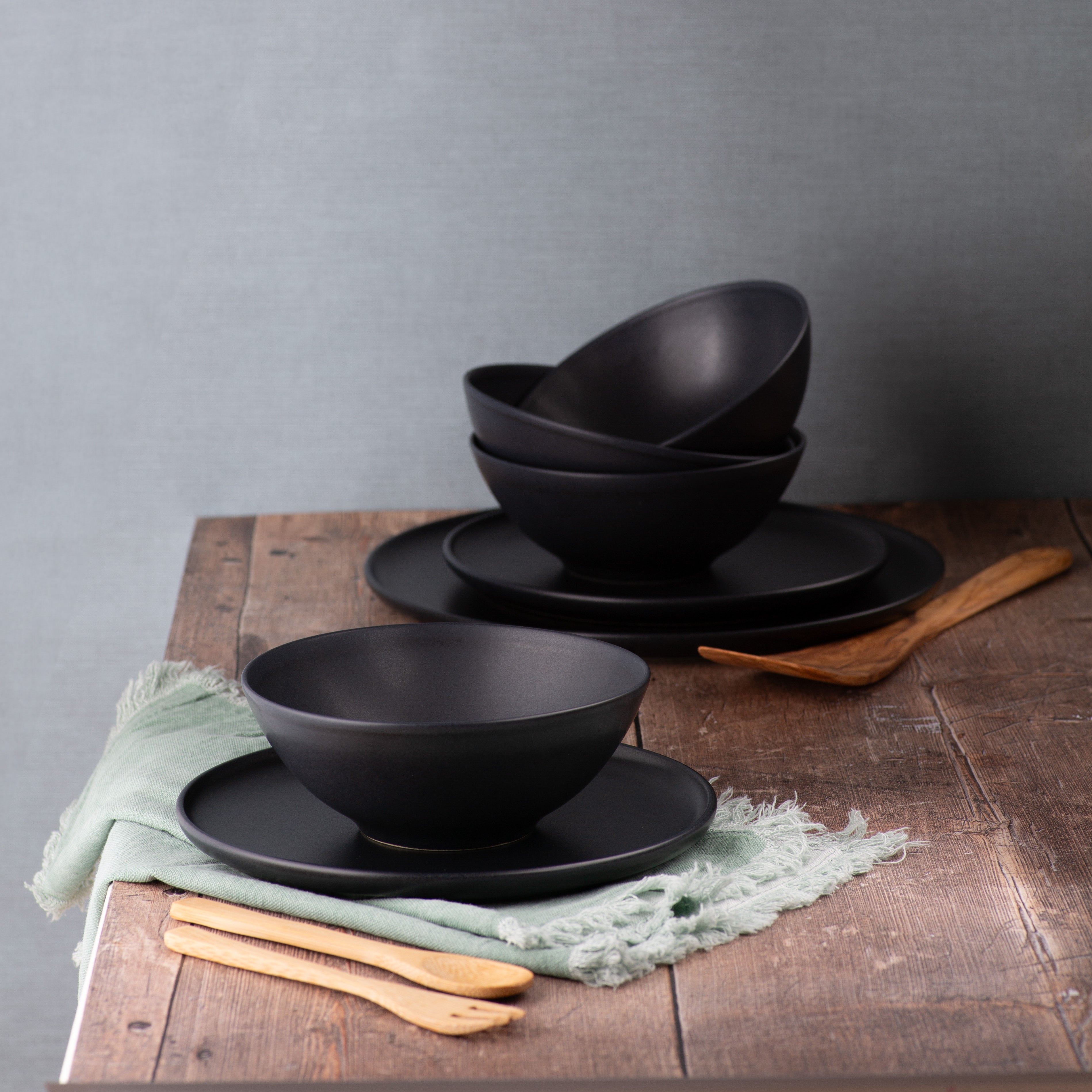 1. nortea Modernes skandinavisches Geschirr set, Steingut Geschirr set 6 Personen, schwarz matt teller set