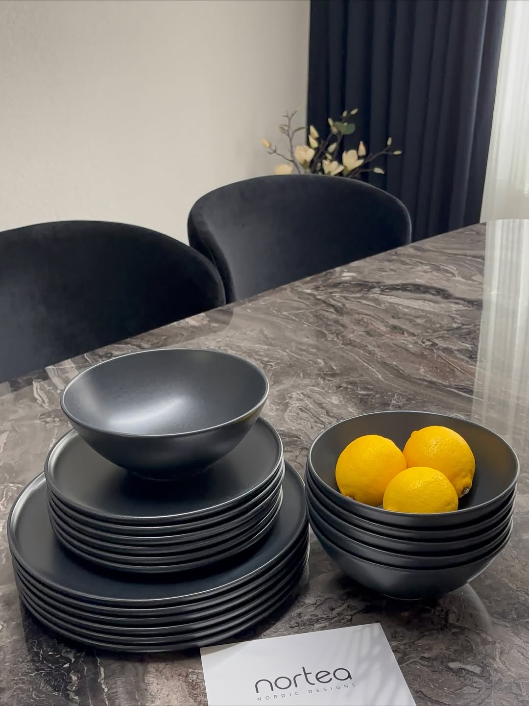 Alcott Norwegisches Hundegeschirr – Schwarz, Größe M, Verstellbar, Mit Neopren-Polsterung & Reflektierenden Nähten